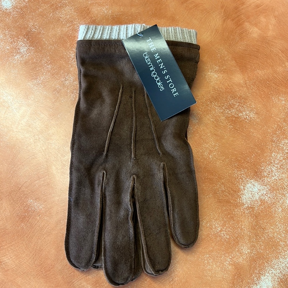 Leather Gloves - Picture 2 of 4